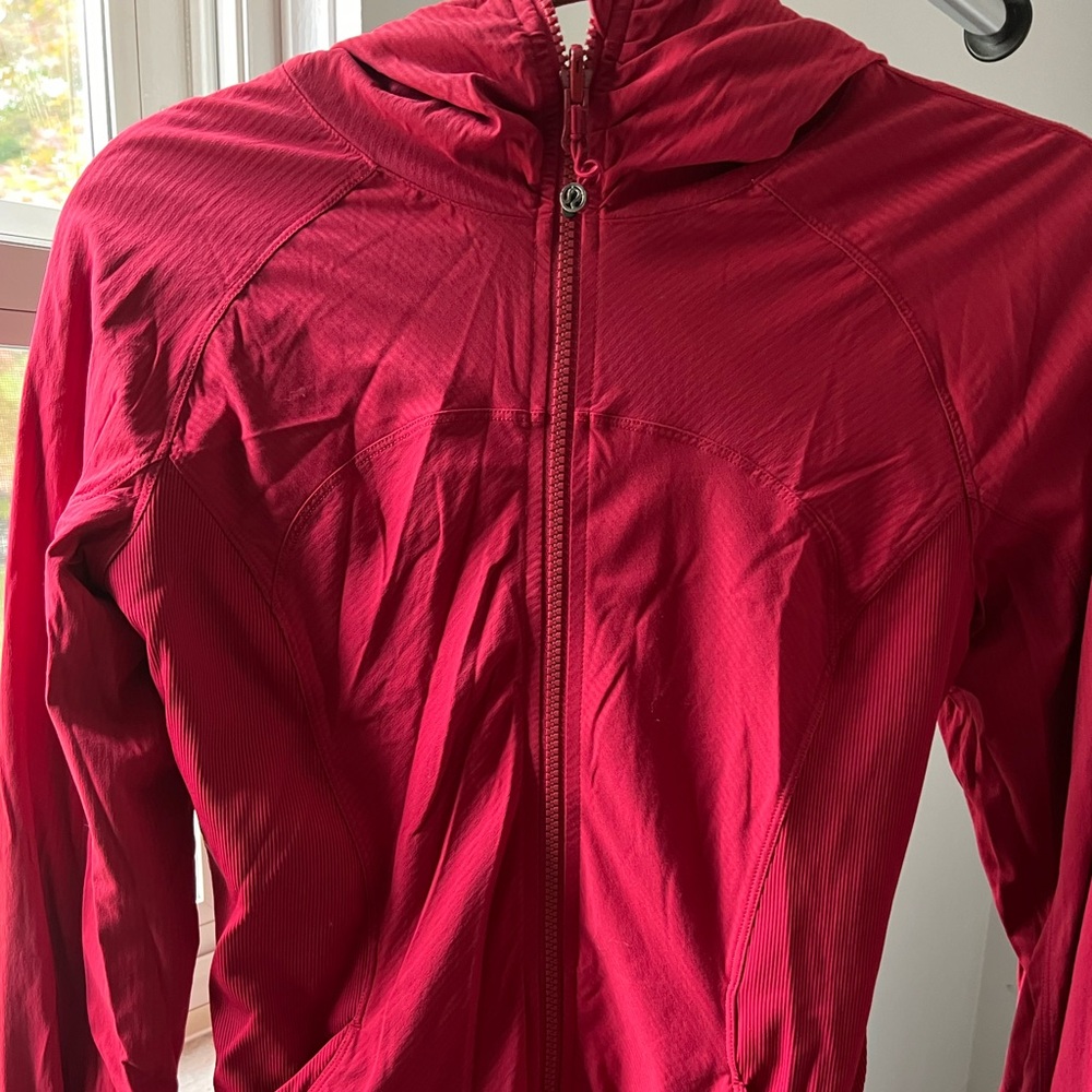 Red Reversible Lululemon Jacket, rare colorway & super cute!